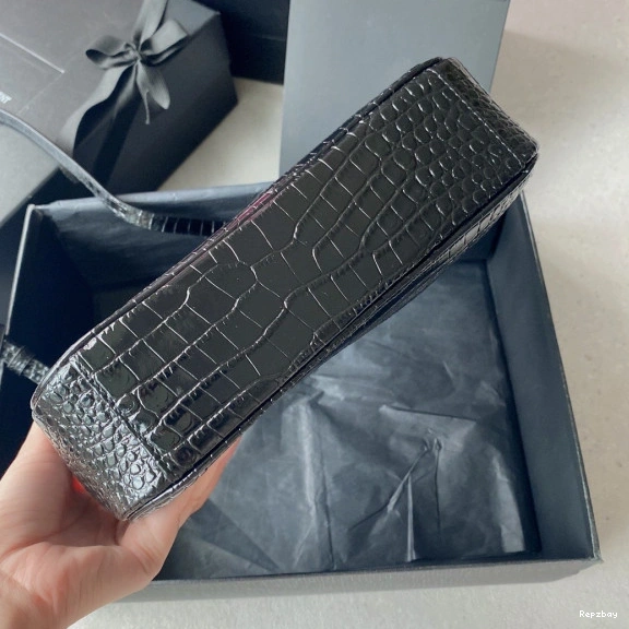 Rep ladies REP CAMERA YSL BAG-23*16*6CM LOU 1217